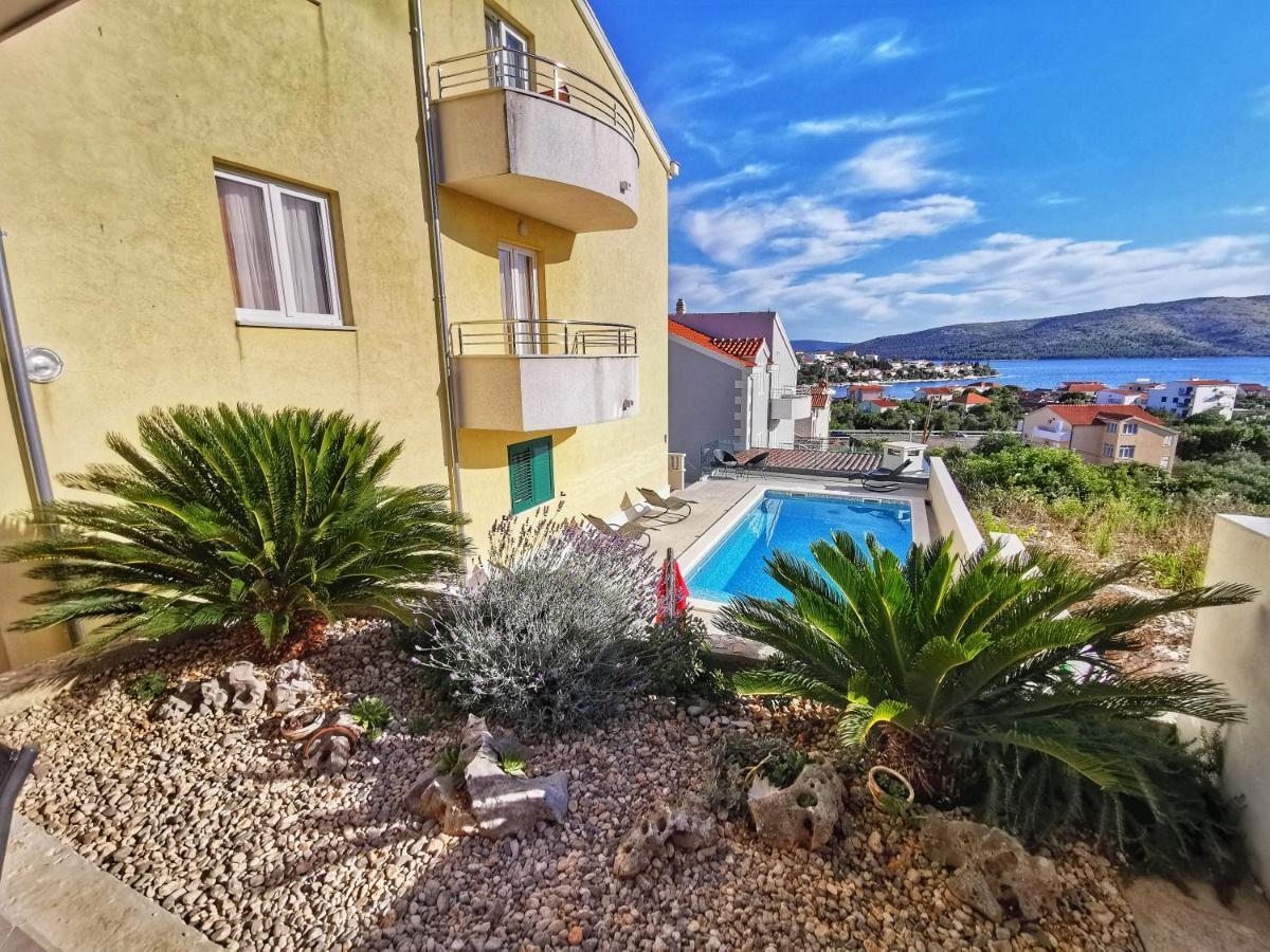 Apartments Villa Jelena Seget Vranjica Esterno foto