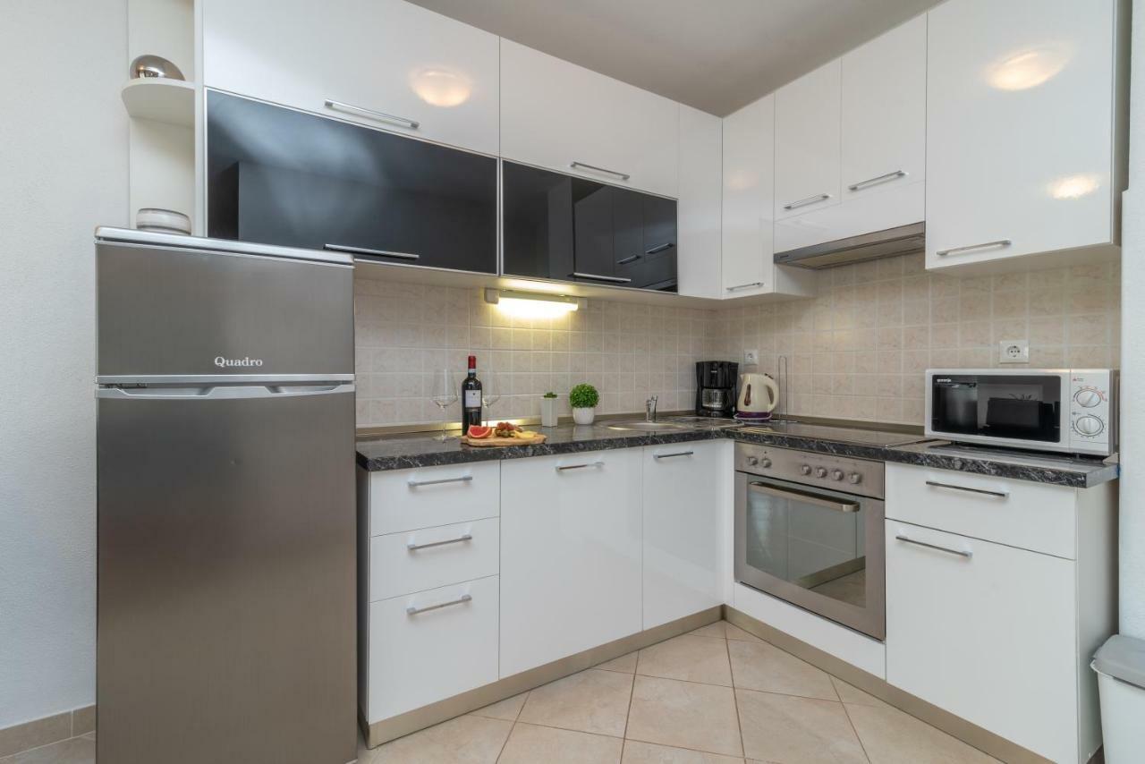Apartments Villa Jelena Seget Vranjica Esterno foto