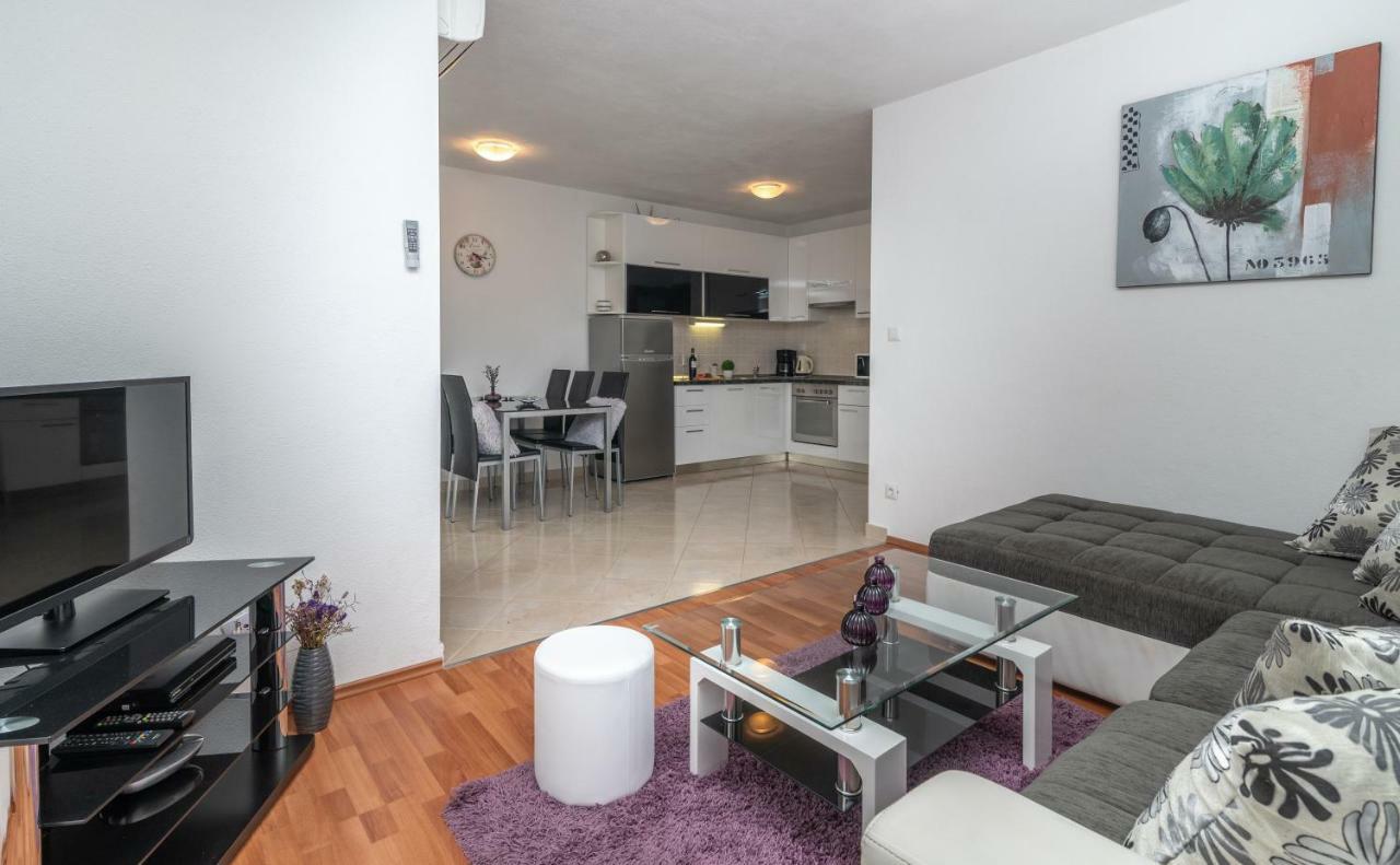 Apartments Villa Jelena Seget Vranjica Esterno foto