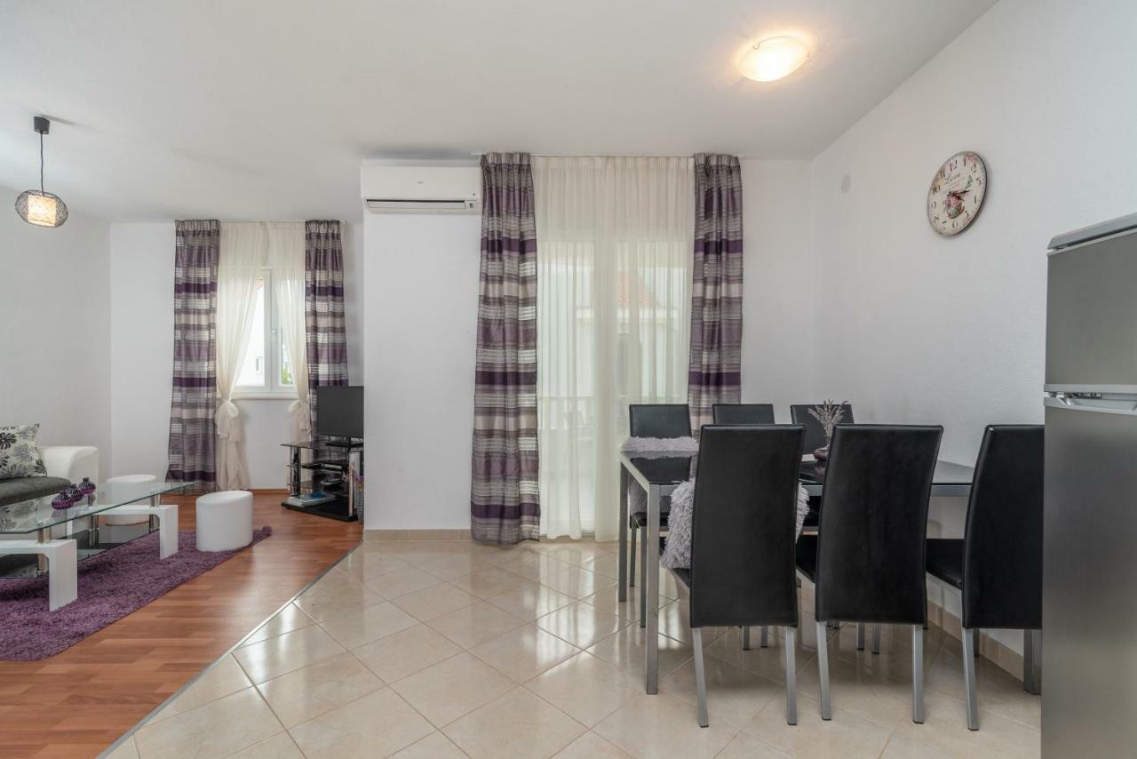 Apartments Villa Jelena Seget Vranjica Esterno foto