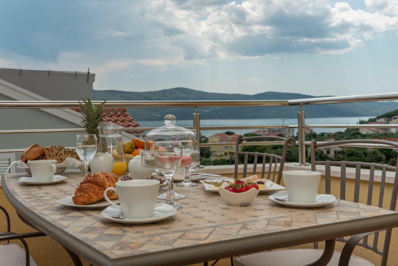 Apartments Villa Jelena Seget Vranjica Esterno foto
